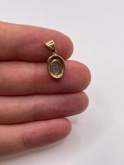 9ct gold topaz and diamond pendant