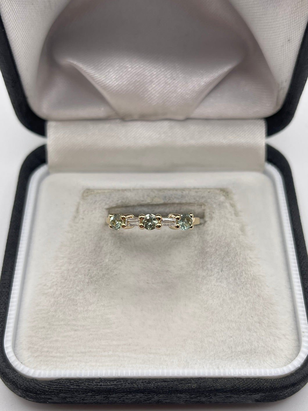 9ct gold quartz and zircon ring
