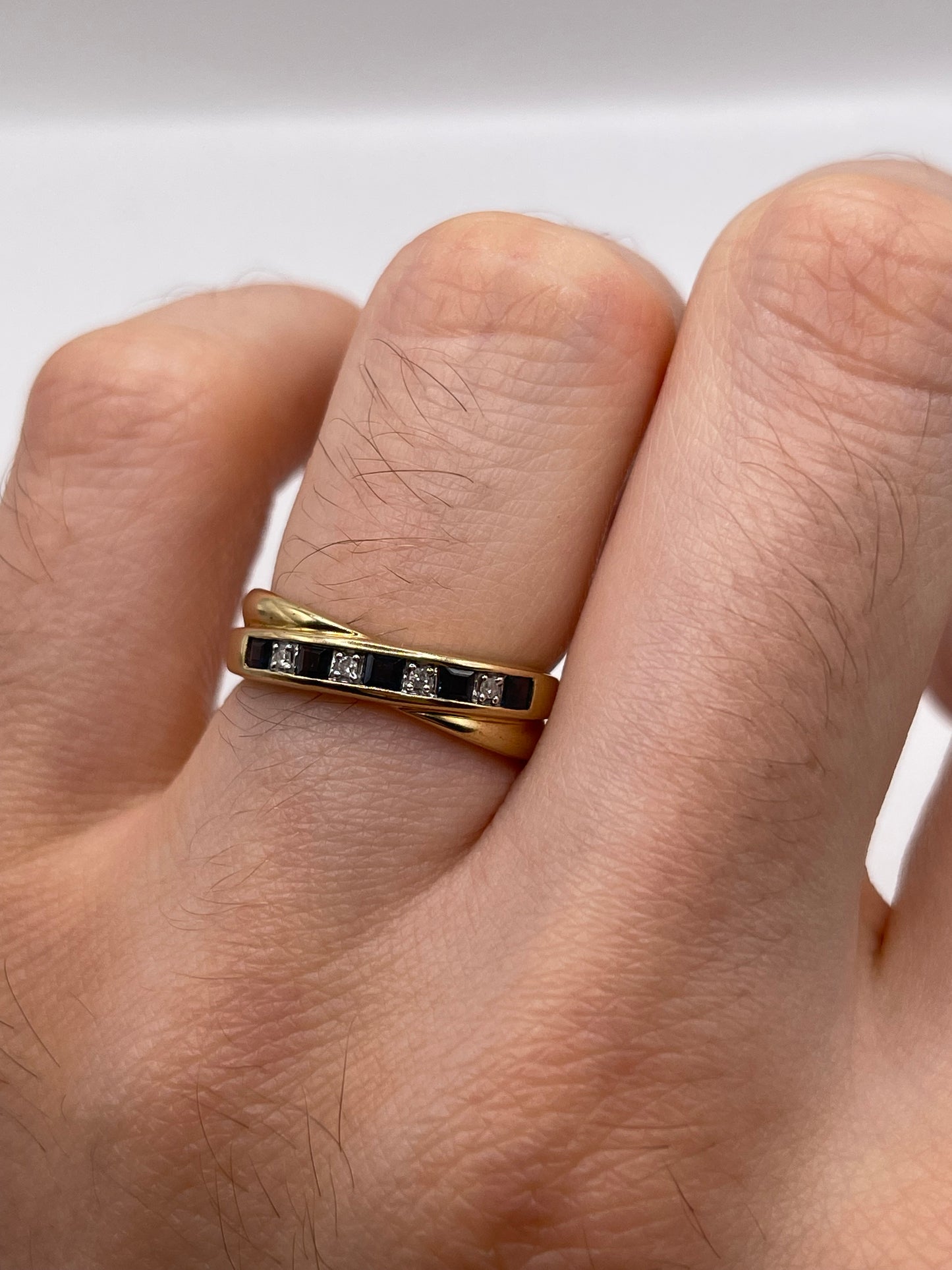 9ct gold sapphire and diamond ring
