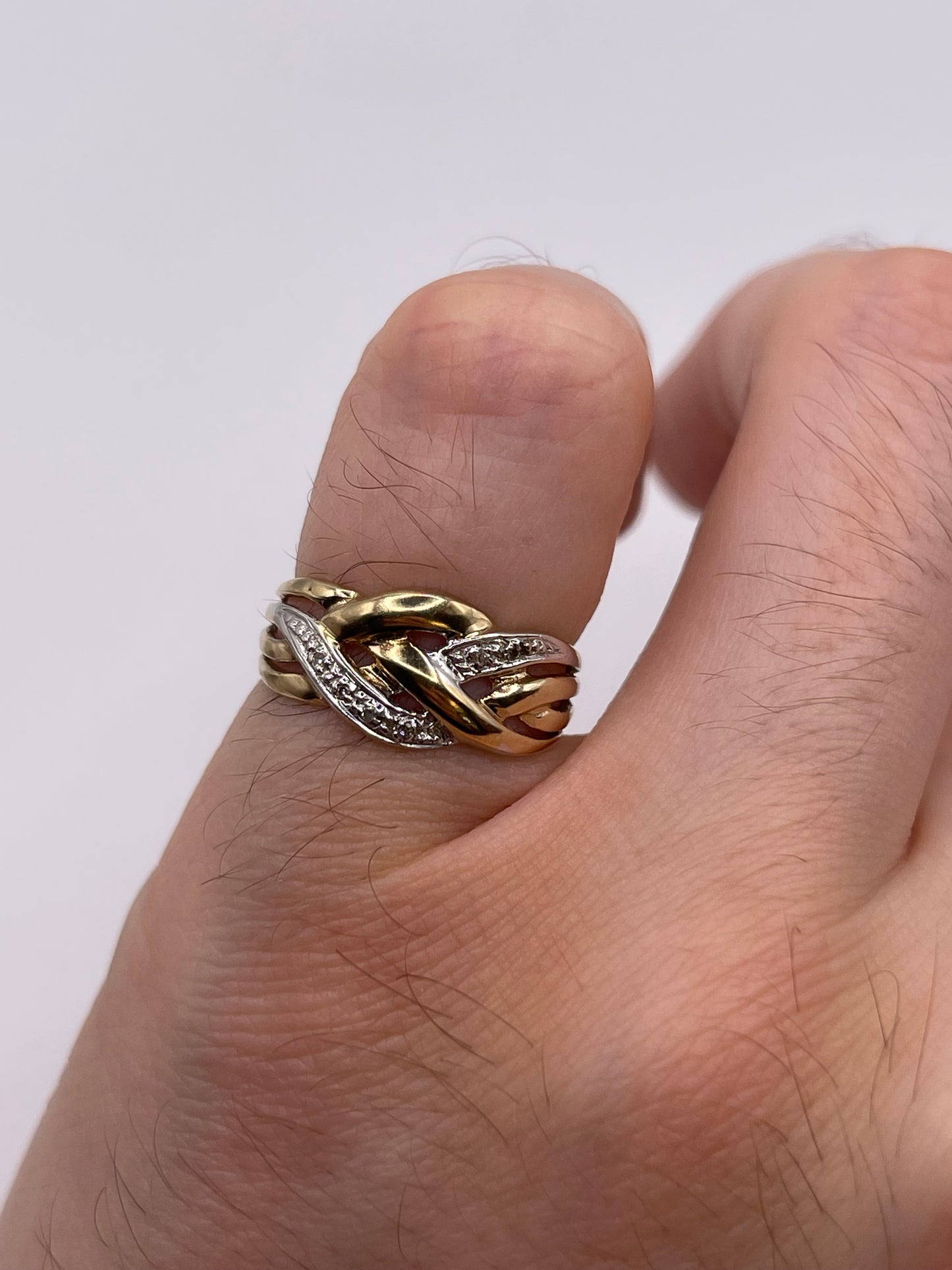 9ct gold diamond ring