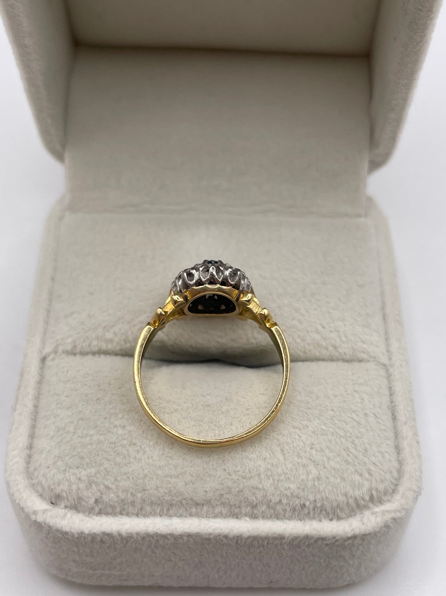18ct gold sapphire and diamond ring