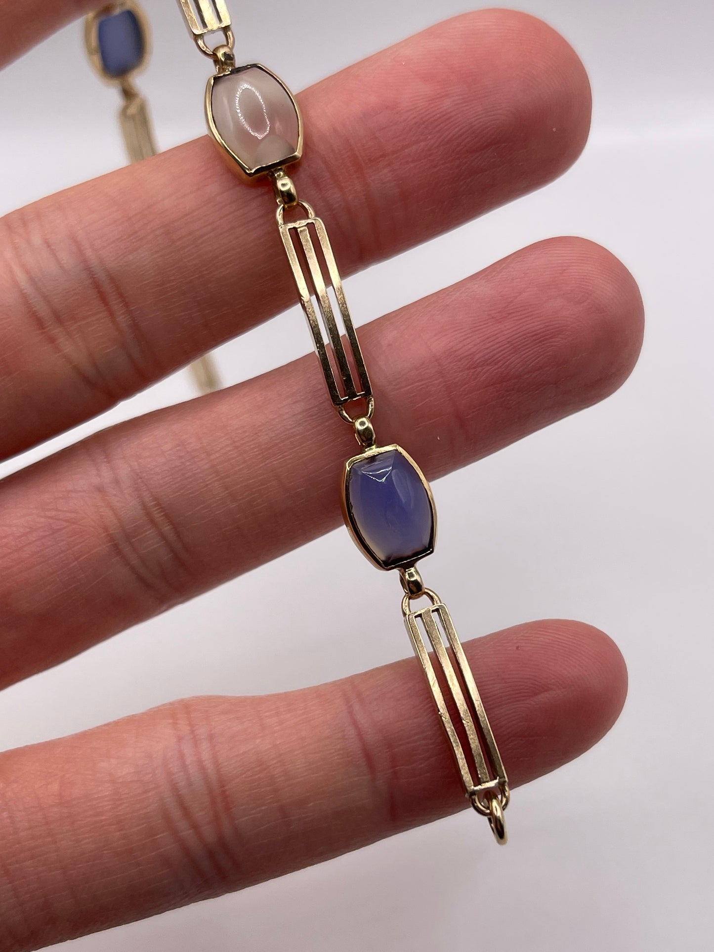 9ct gold chalcedony bracelet