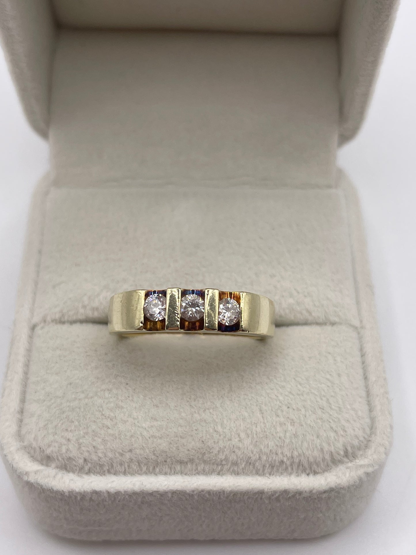 9ct gold cz ring