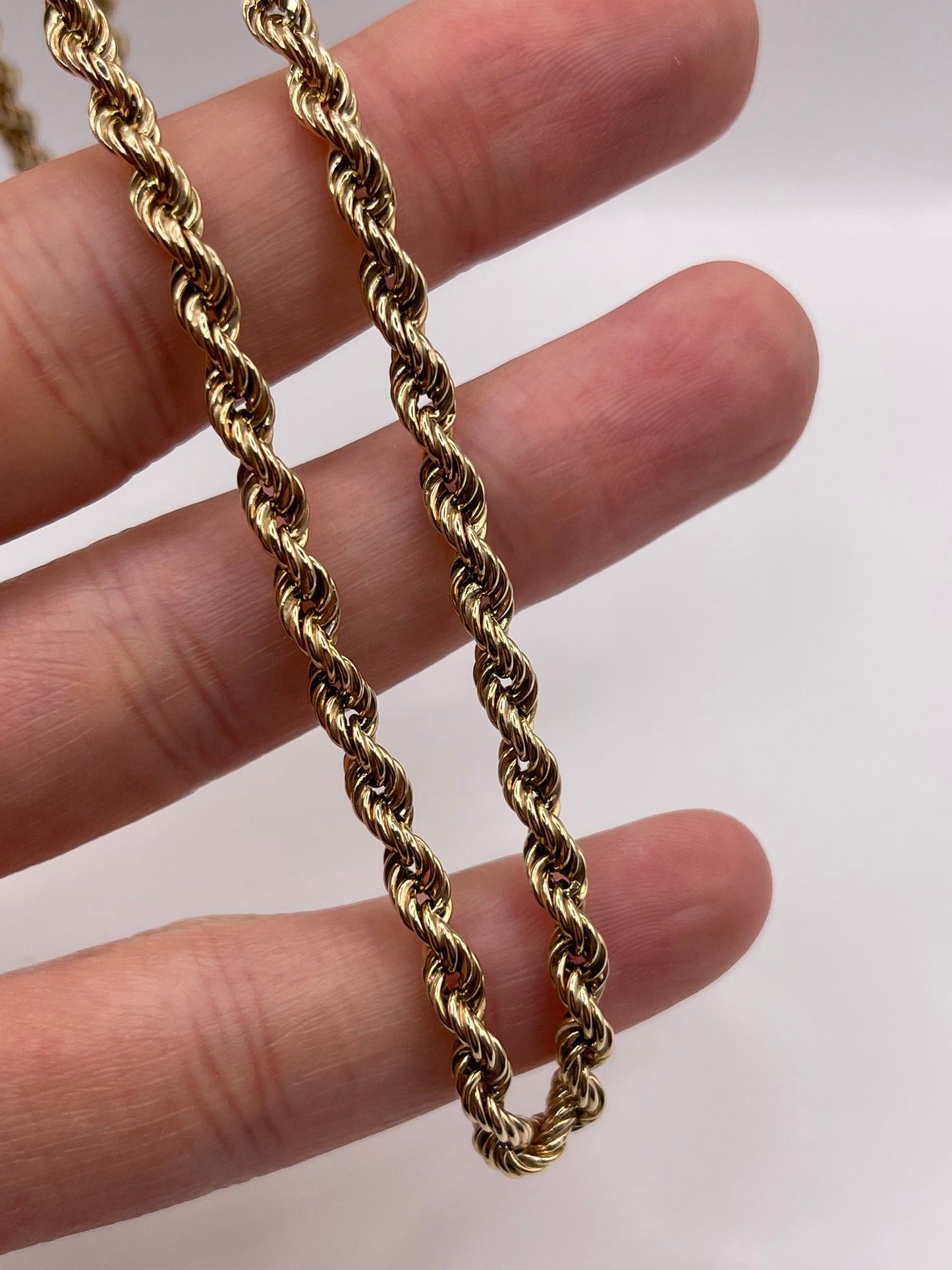 9ct gold chain 147
