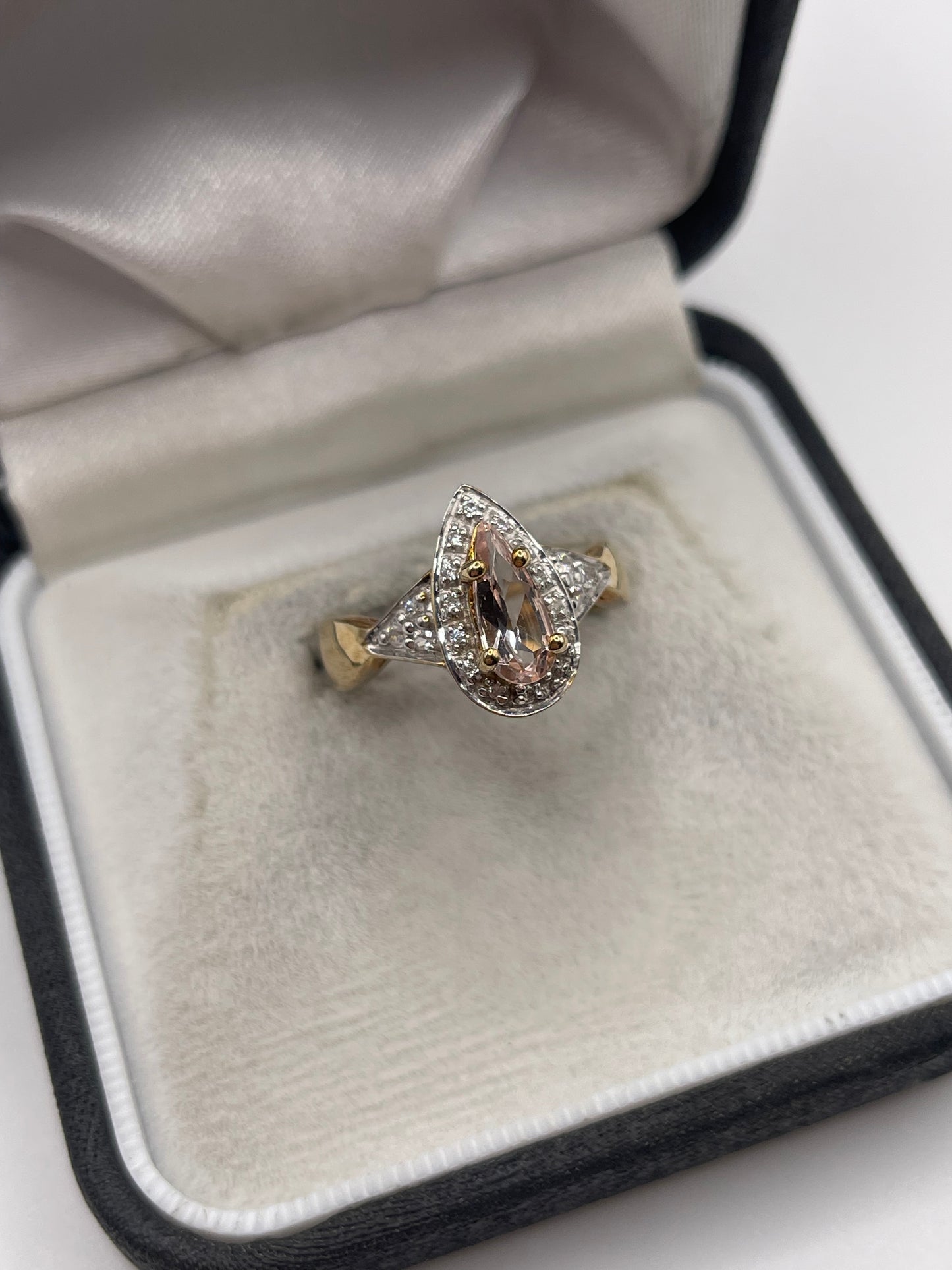 9ct gold morganite and zircon ring