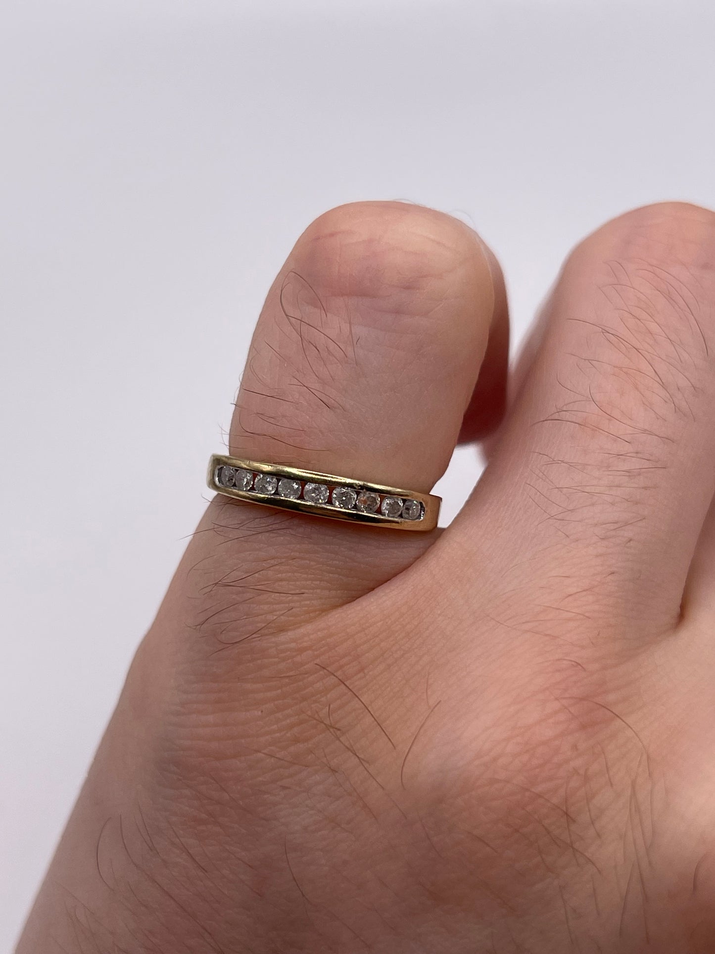 9ct gold diamond ring