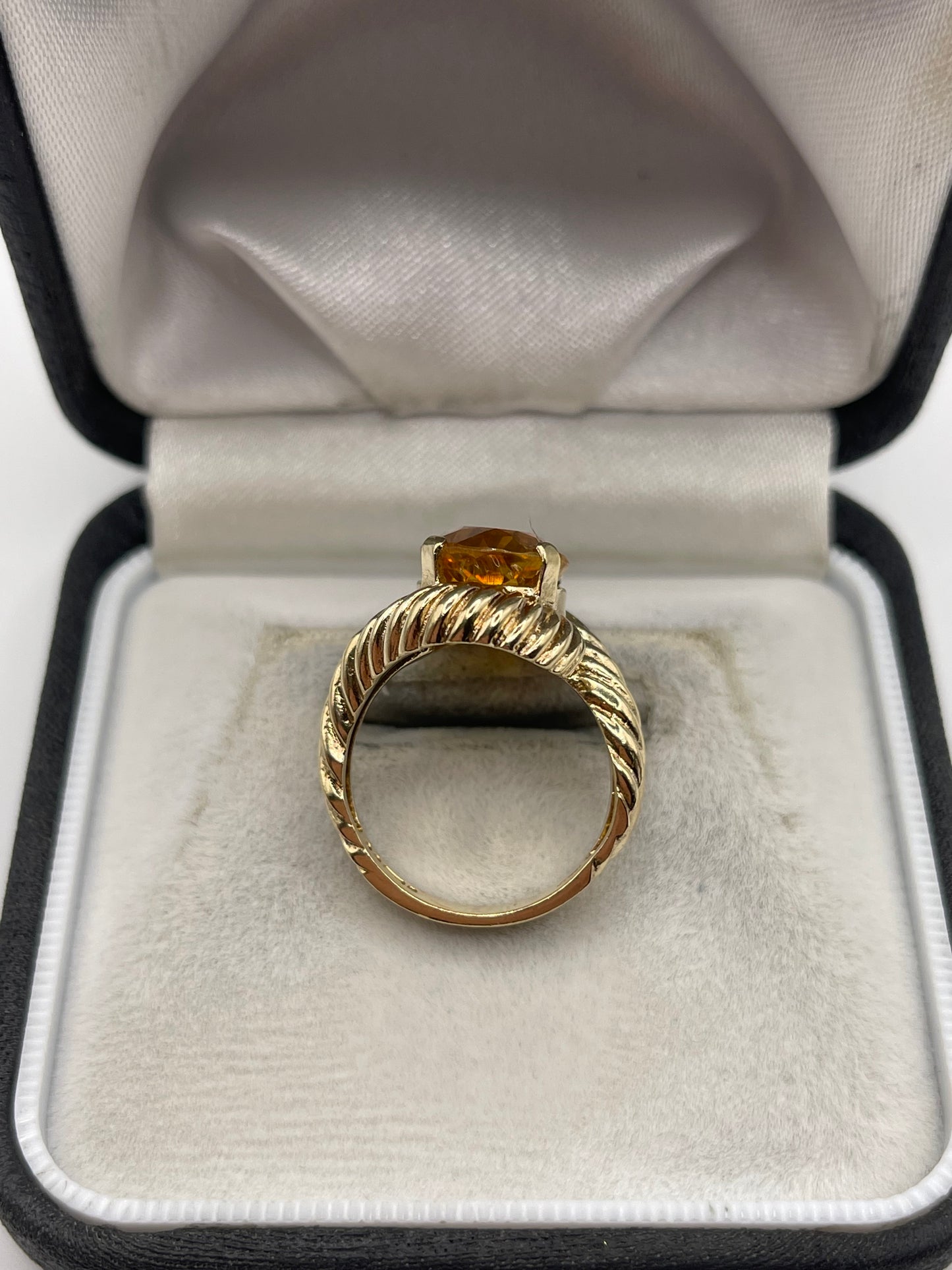 9ct gold citrine ring