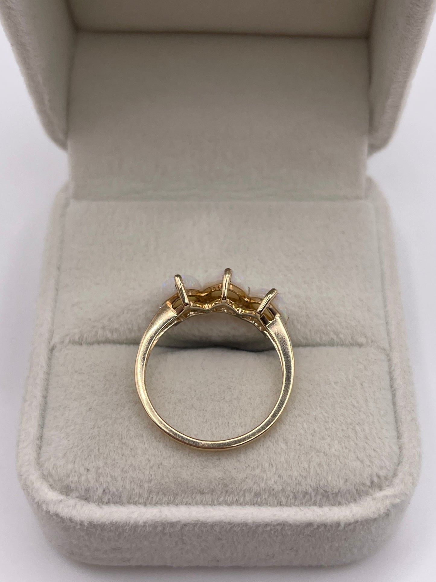 9ct gold opal ring and diamond ring