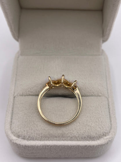9ct gold opal ring and diamond ring