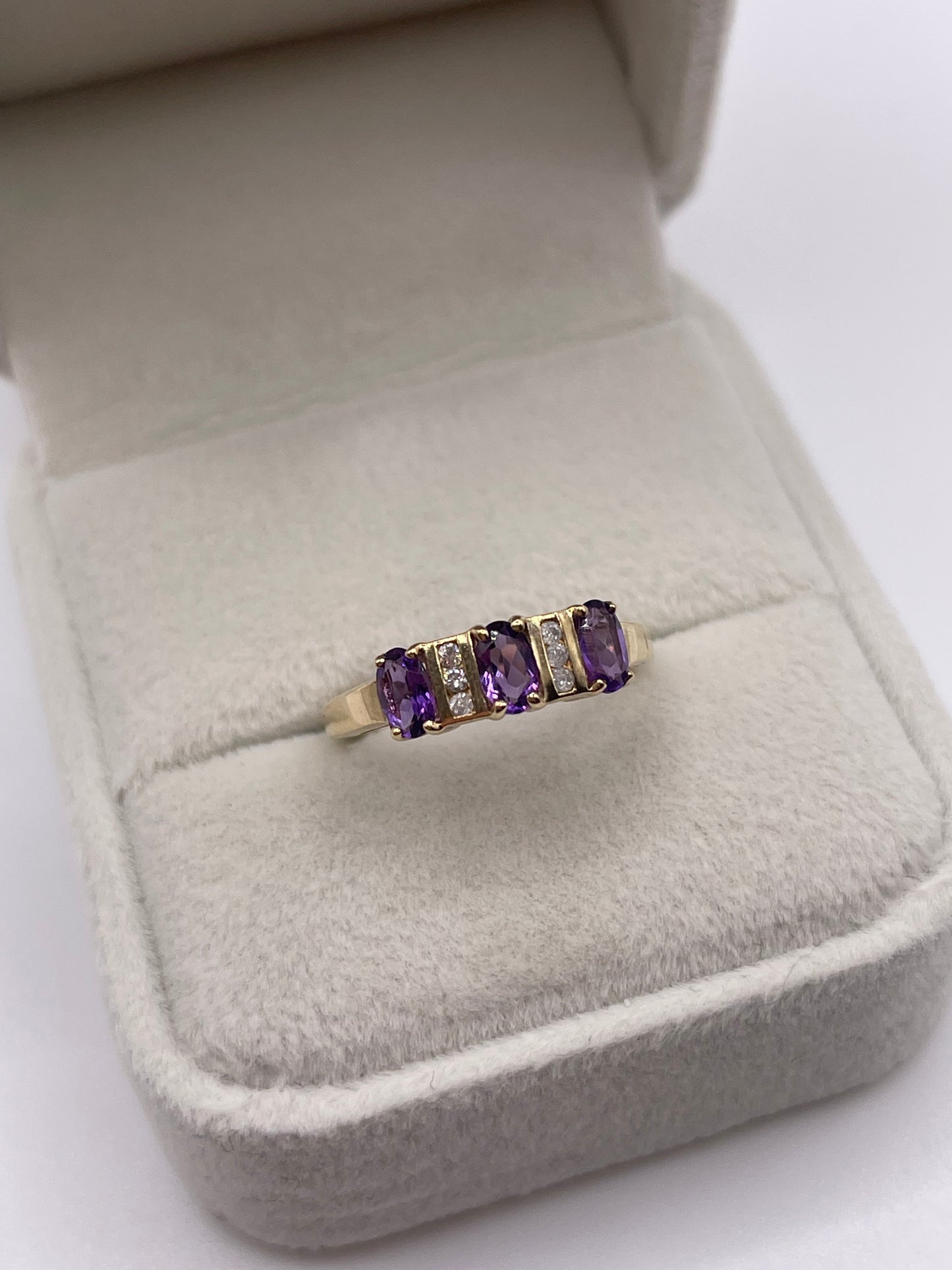 9ct gold amethyst and diamond ring