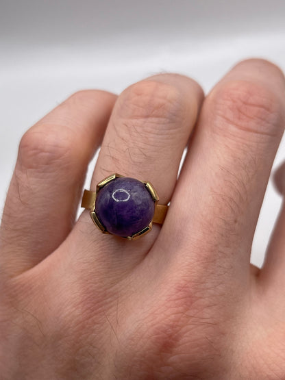 9ct gold cabochon amethyst ring