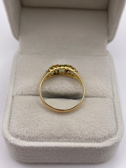 Antique 18ct gold peridot and diamond ring
