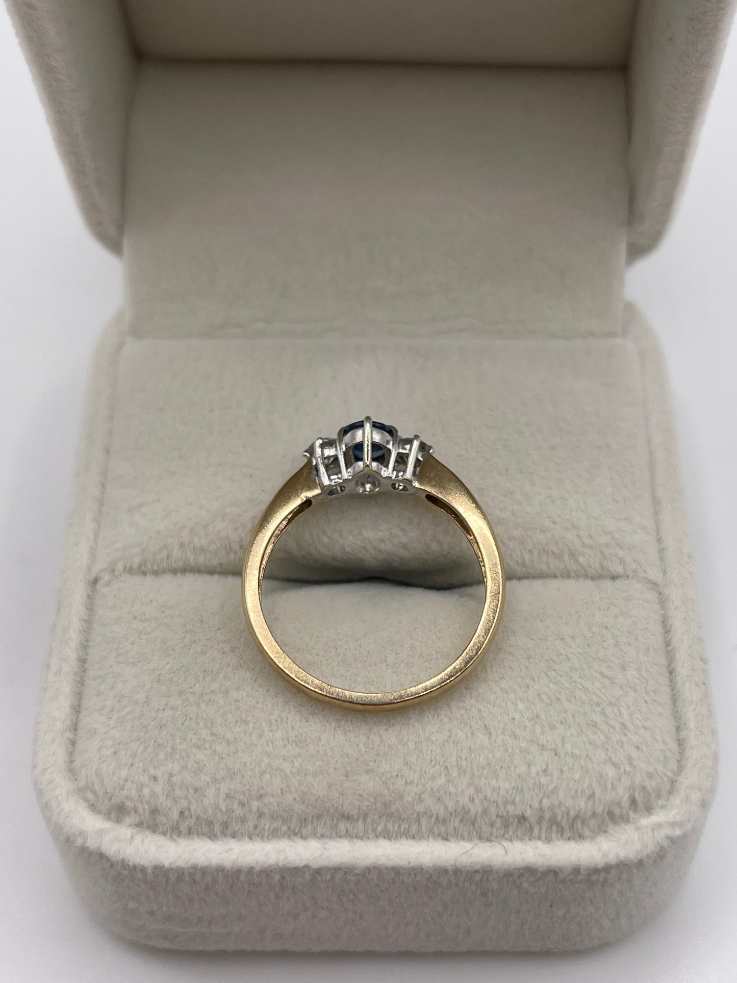 9ct gold sapphire and diamond ring