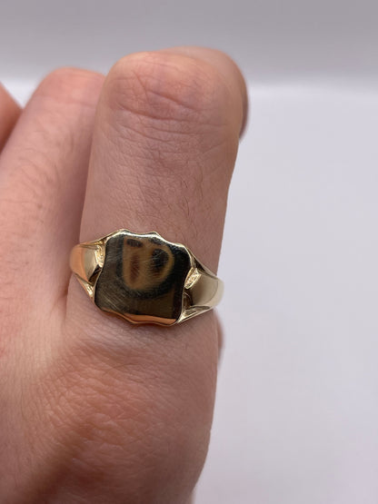 9ct gold shield signet ring