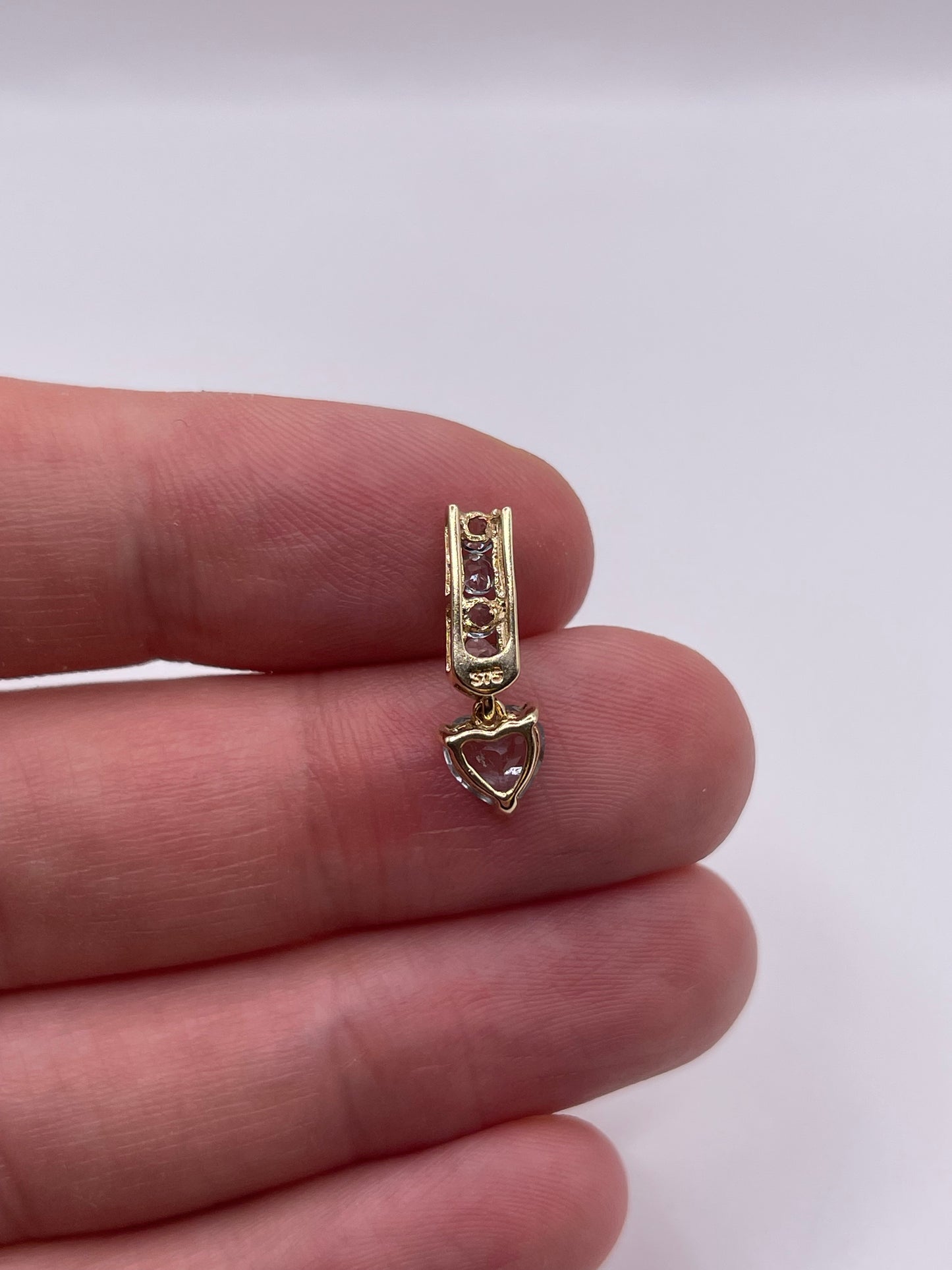 9ct gold topaz pendant