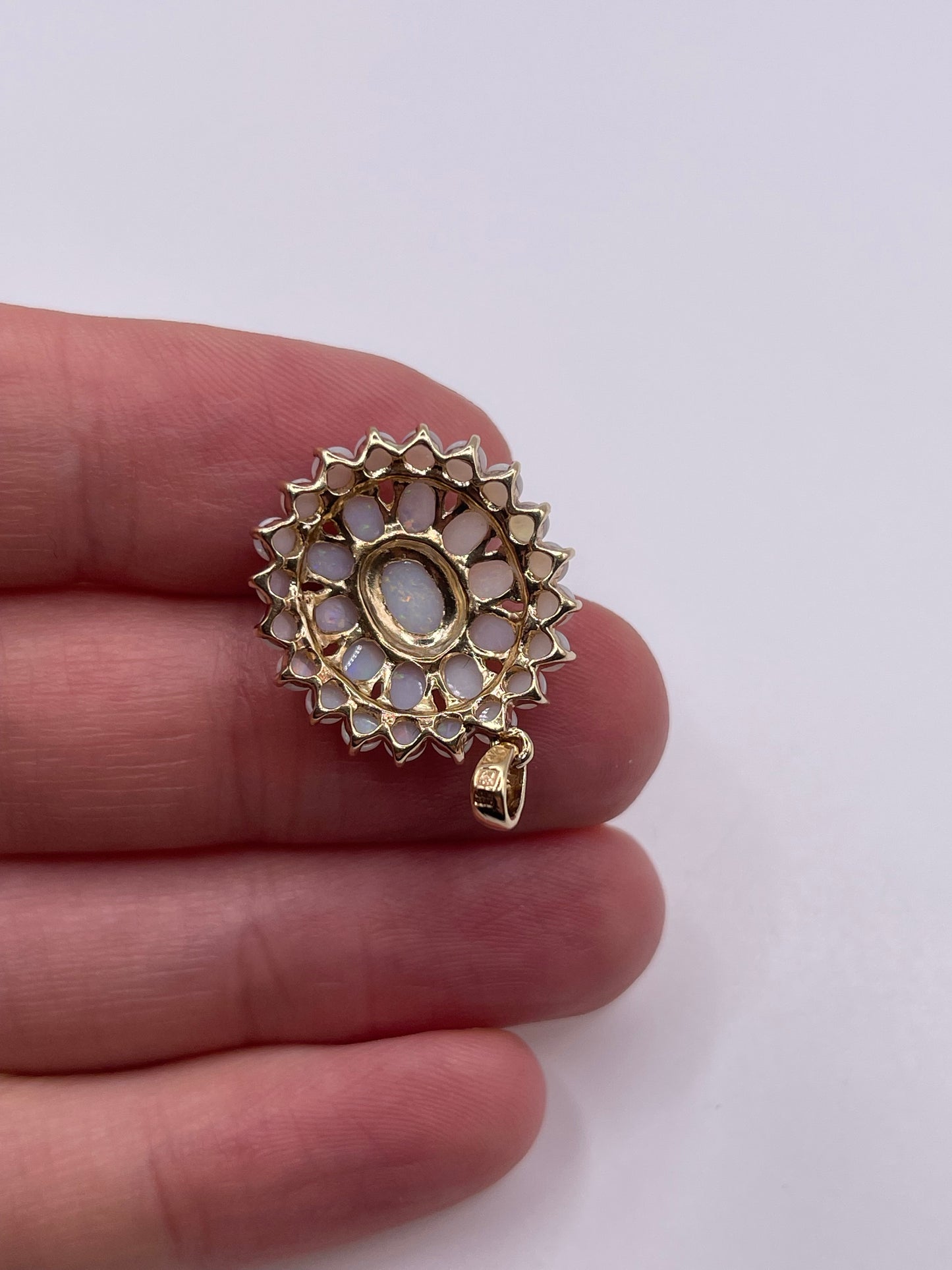 9ct gold opal cluster pendant
