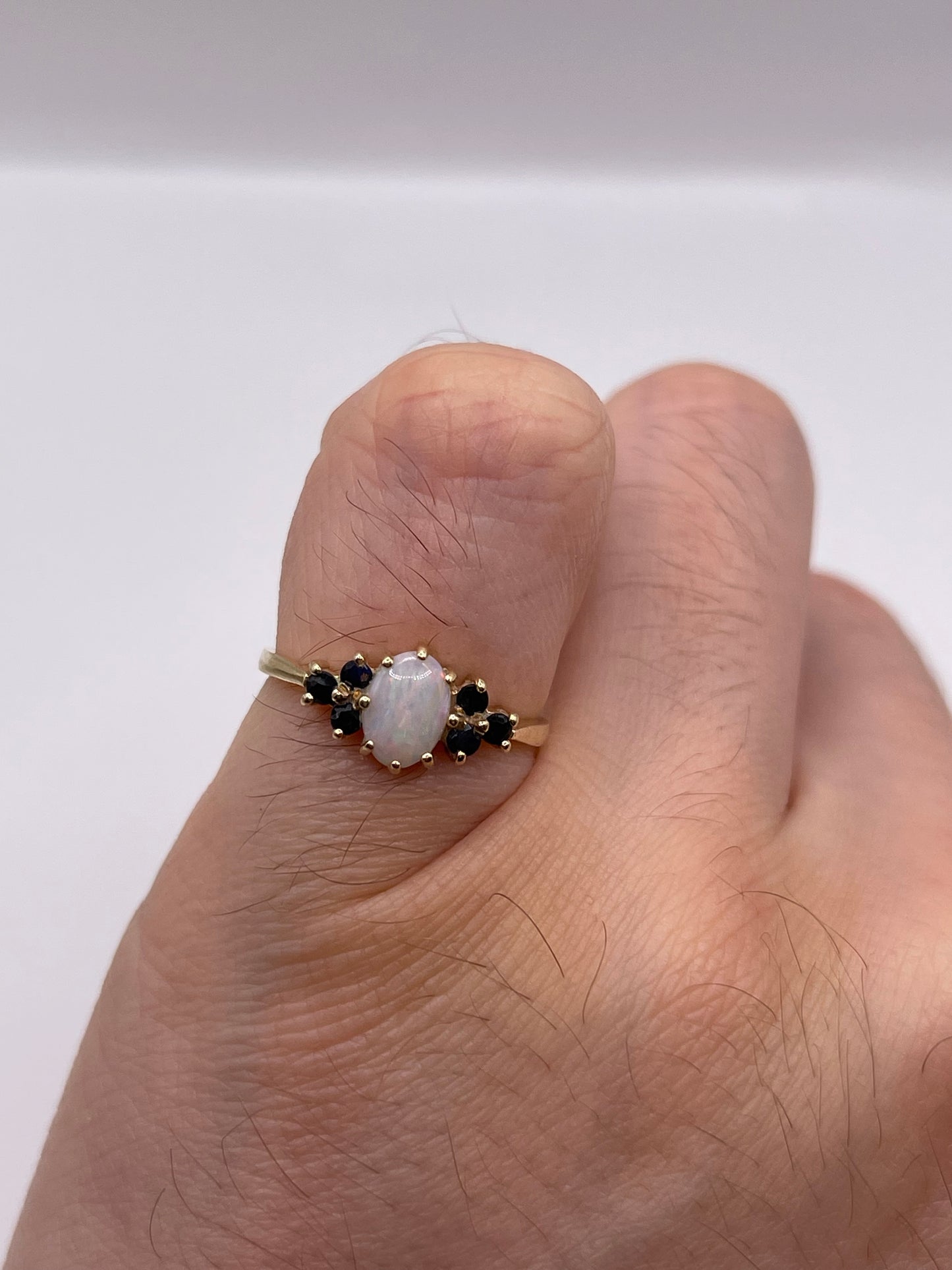 9ct gold opal and sapphire ring