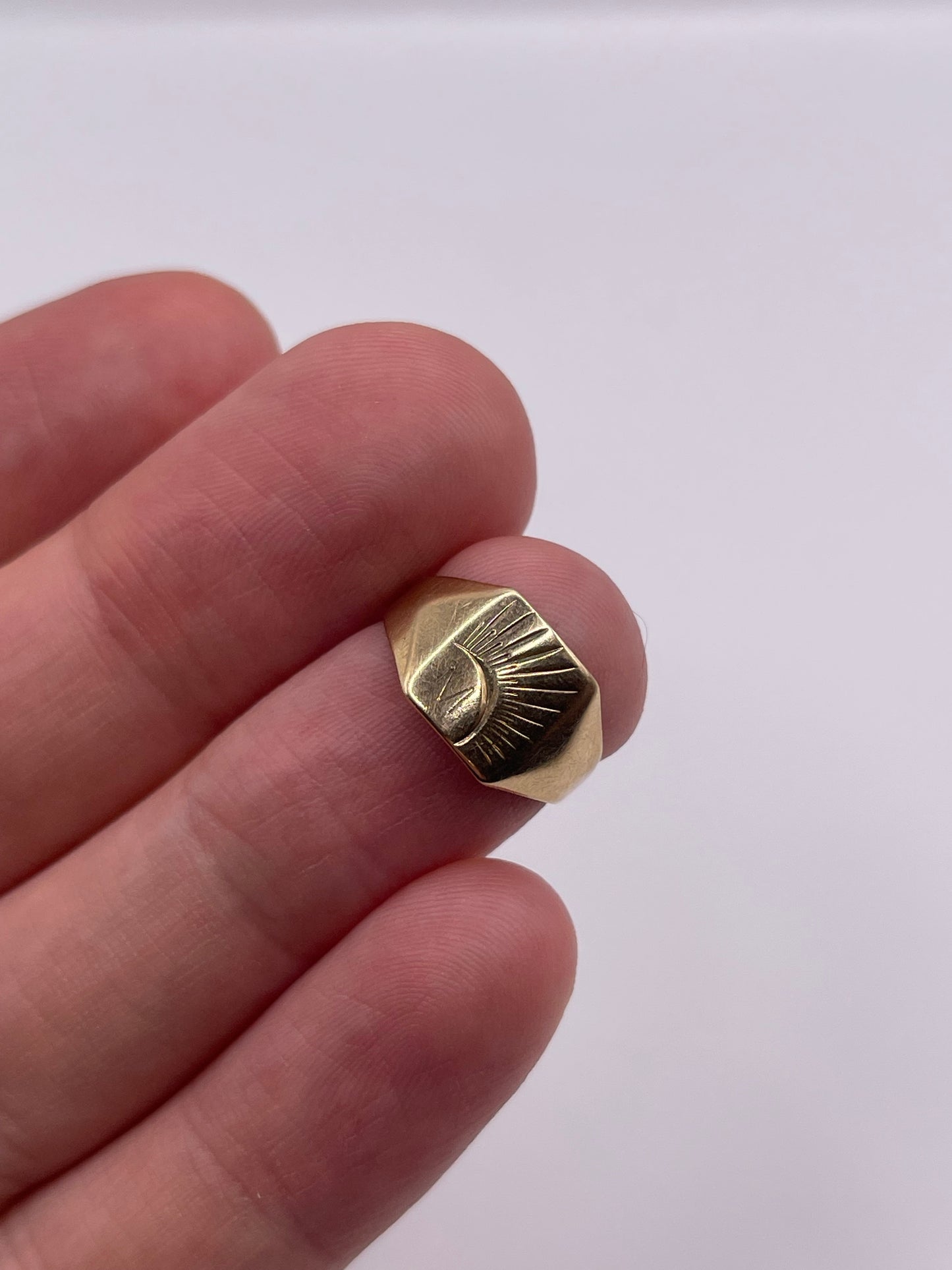 9ct gold signet ring