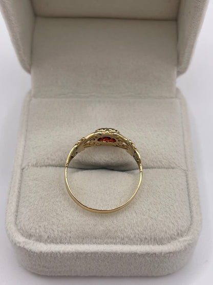 9ct gold garnet ring