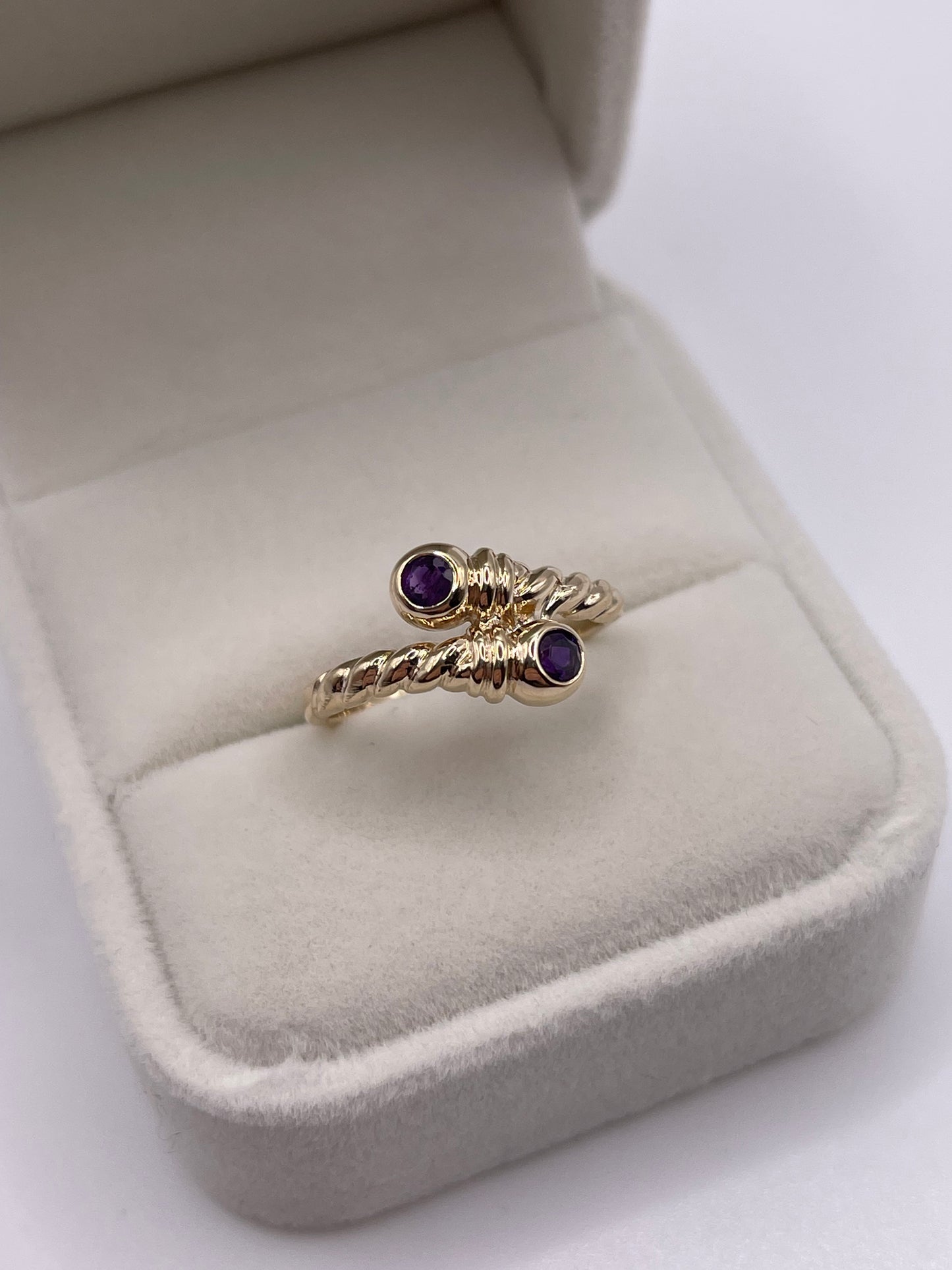 9ct gold amethyst torque ring
