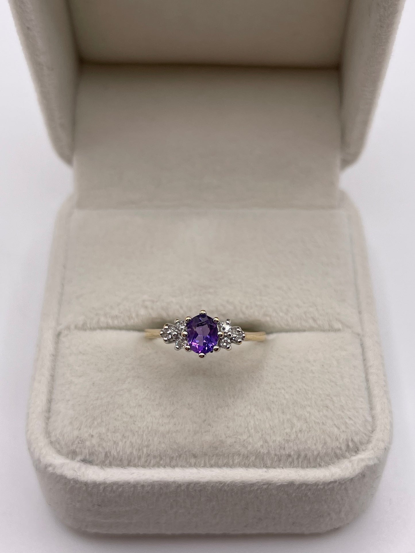 9ct gold amethyst and diamond ring