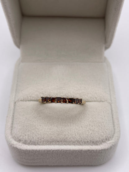 9ct gold red diamond ring