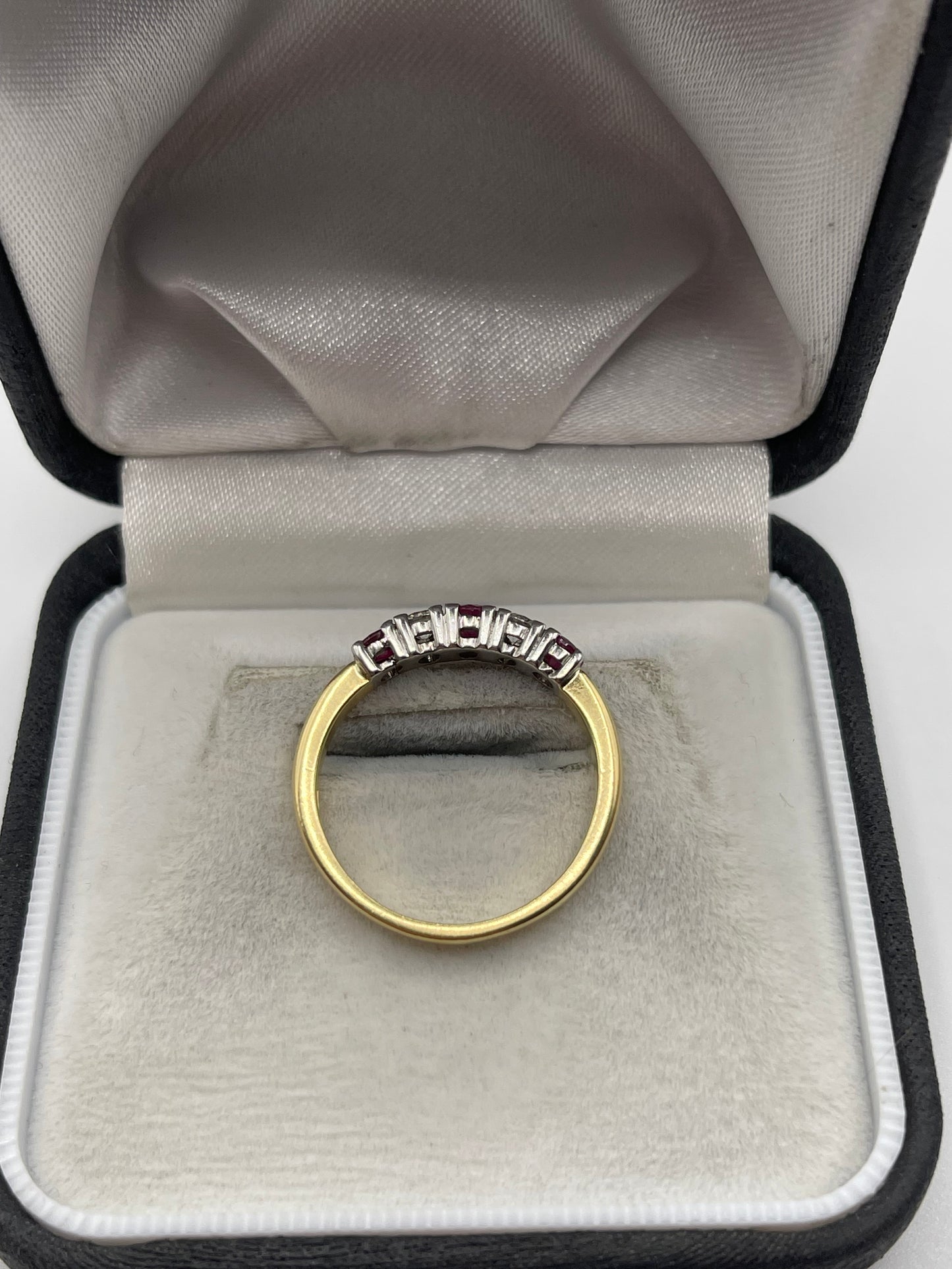 18ct gold ruby and diamond ring