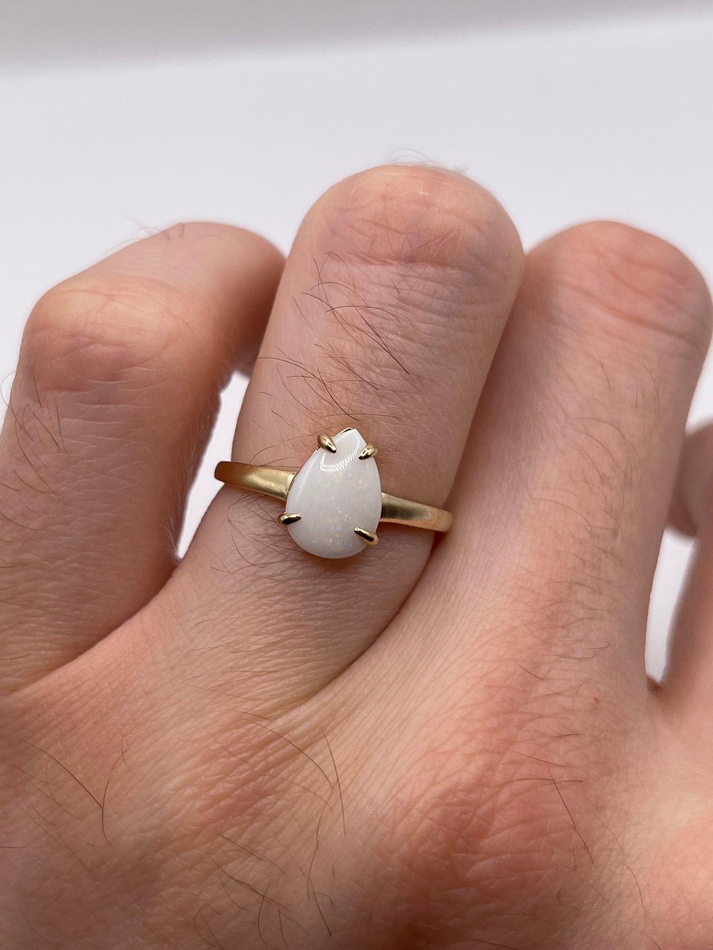 9ct gold opal ring