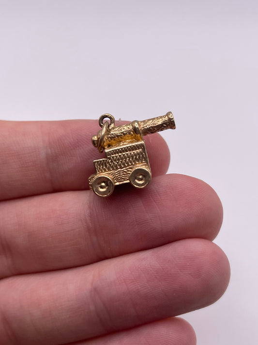 9ct gold cannon charm