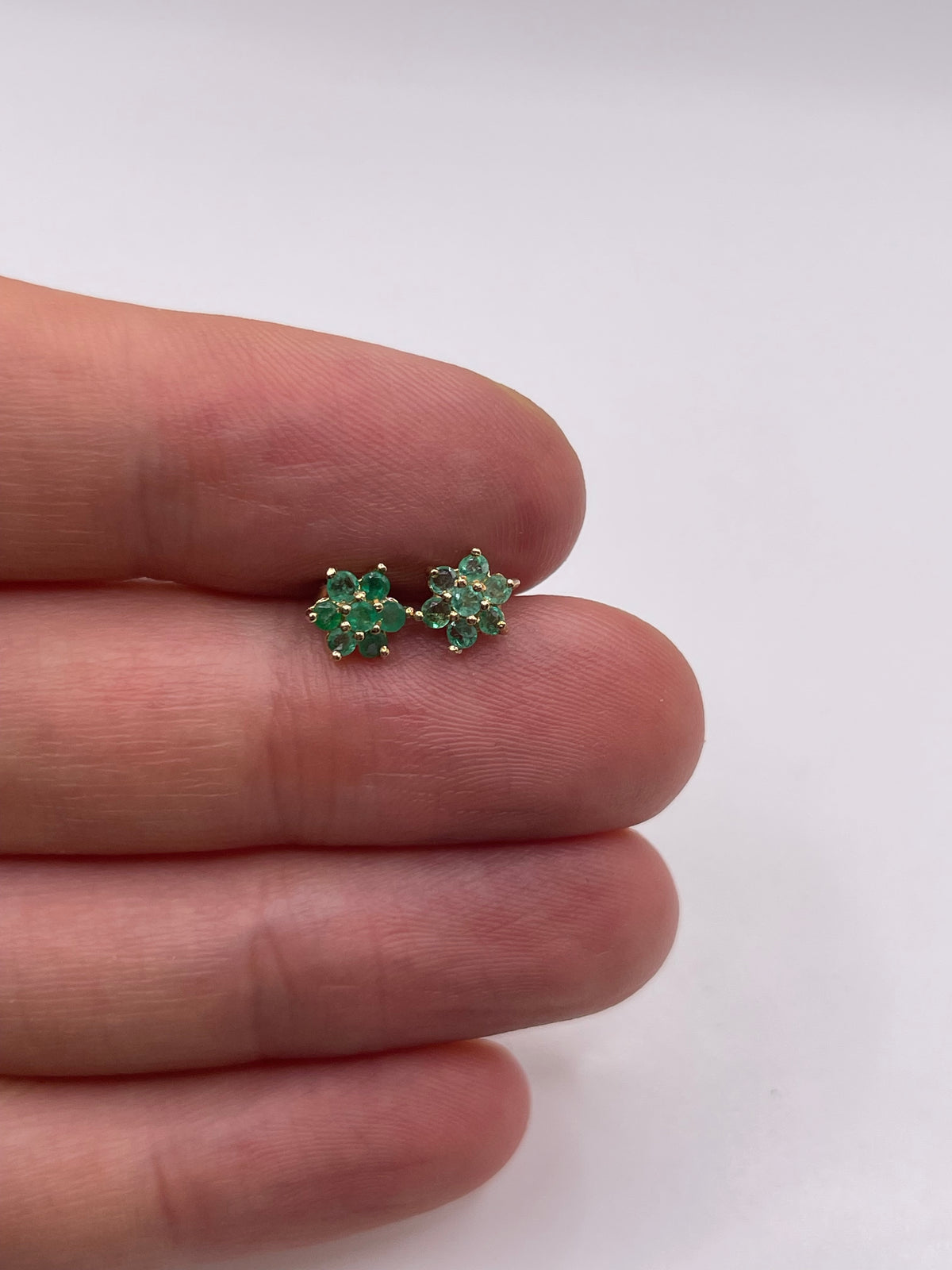 9ct gold emerald cluster earrings