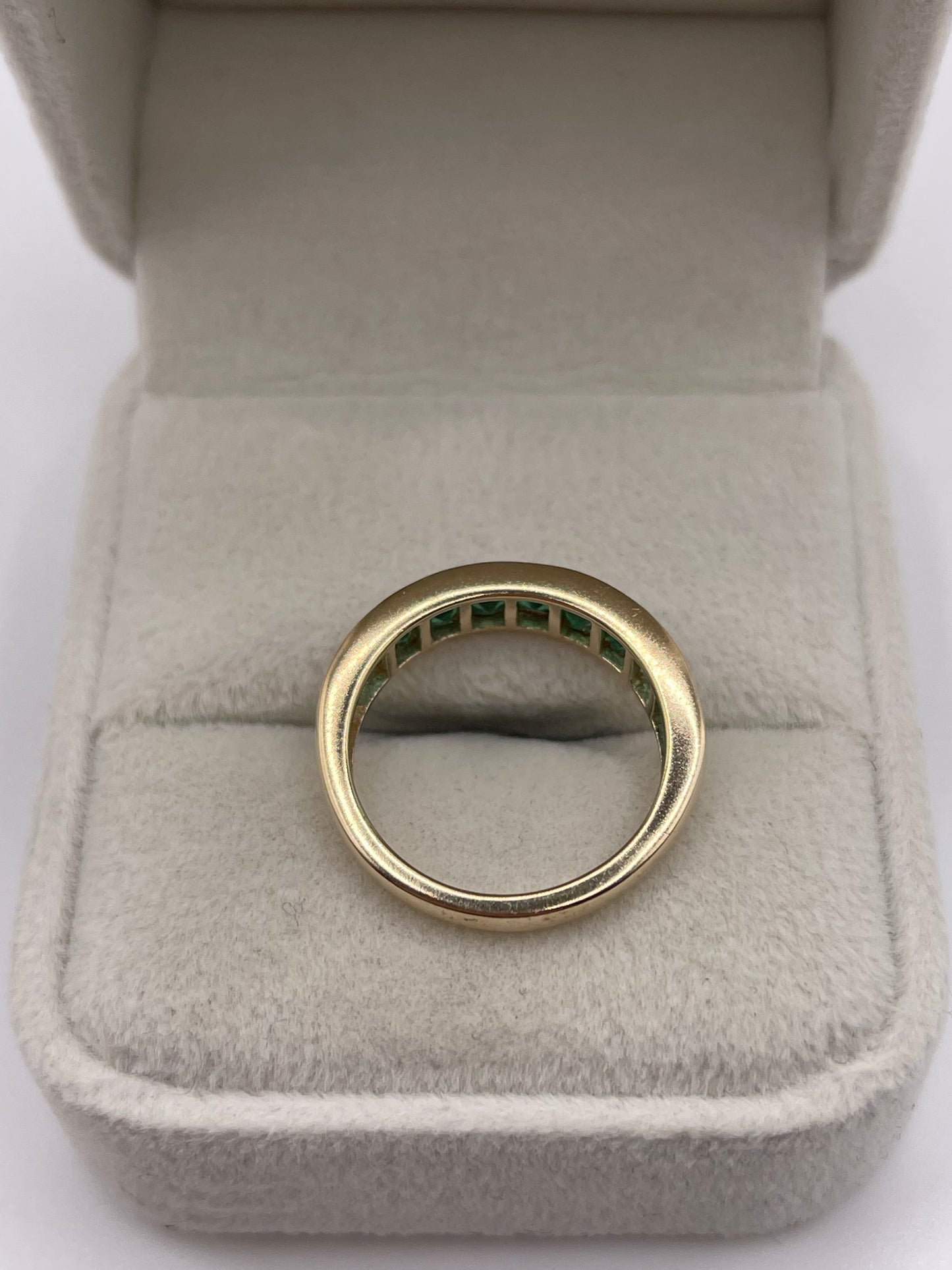 9ct gold emerald ring