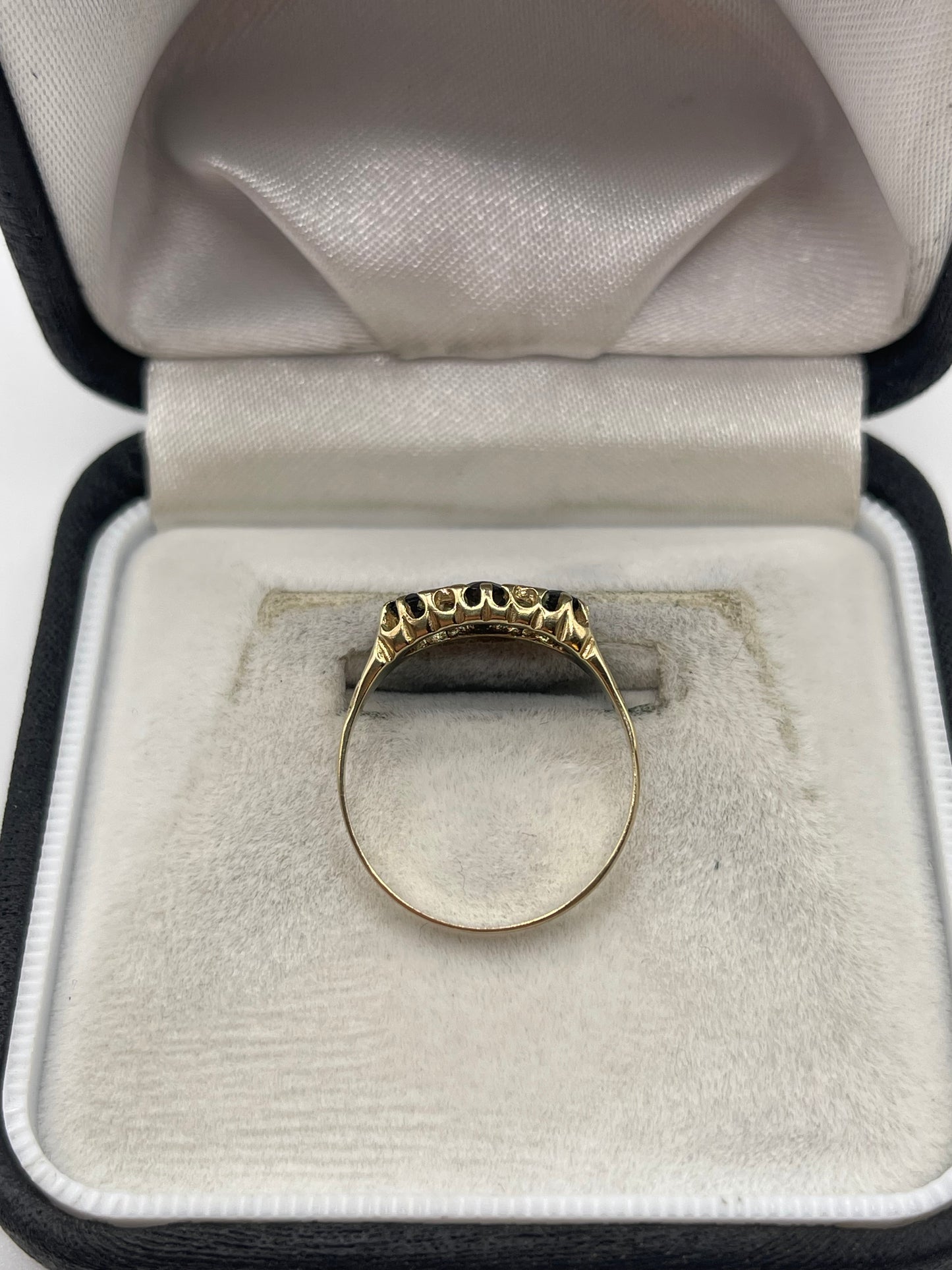 9ct gold sapphire and diamond ring