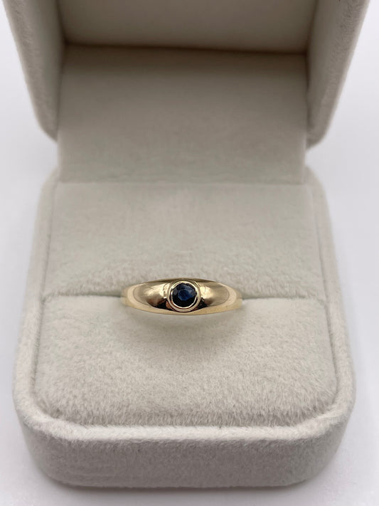 9ct gold sapphire gypsy ring