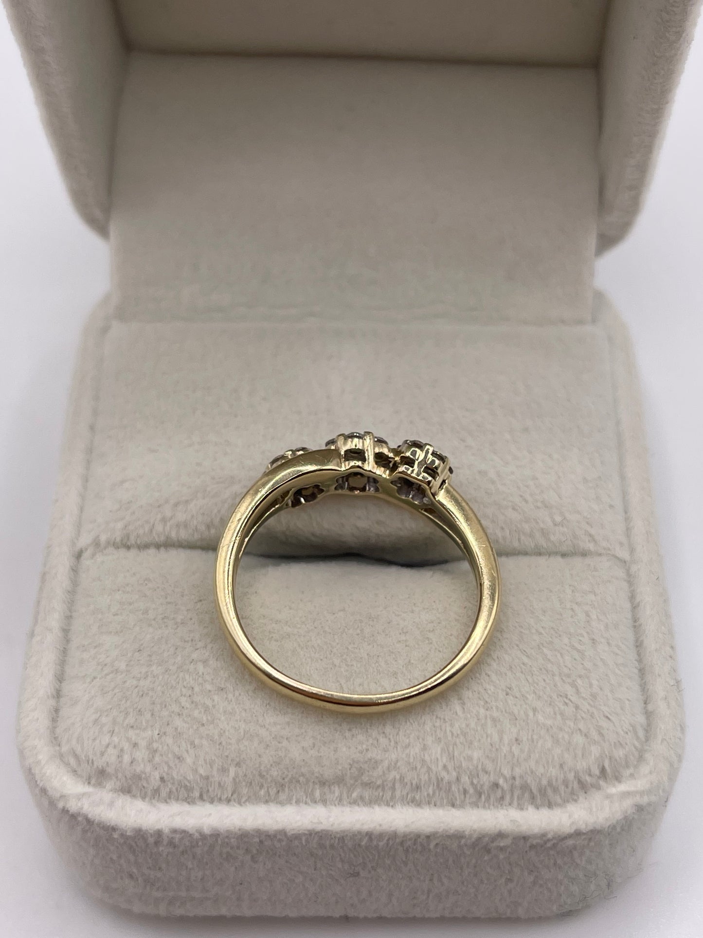 9ct gold diamond cluster ring