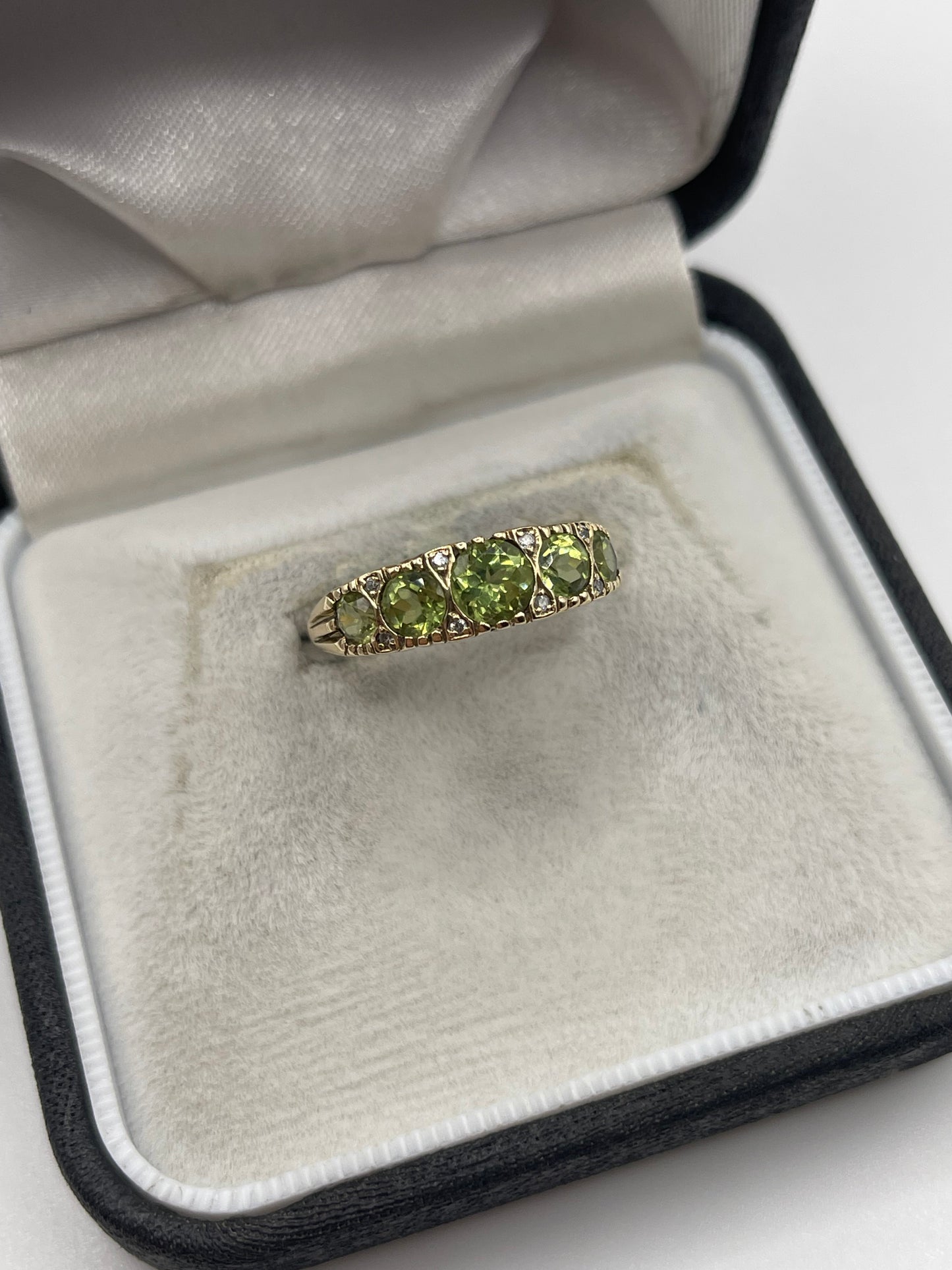 9ct gold peridot and diamond ring