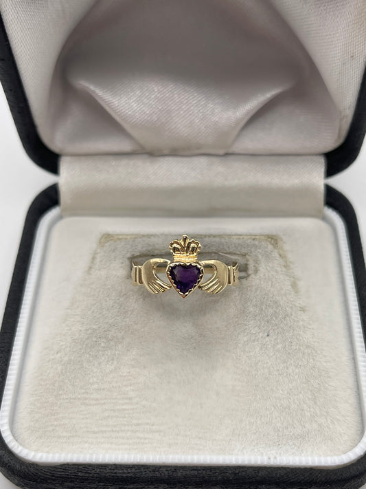 9ct gold amethyst claddagh ring