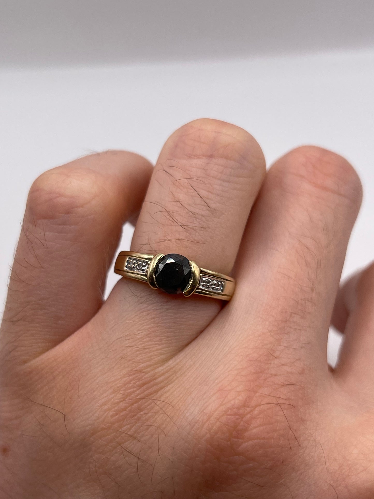 9ct gold diamond ring