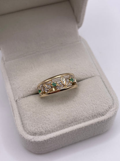 9ct gold emerald and diamond ring