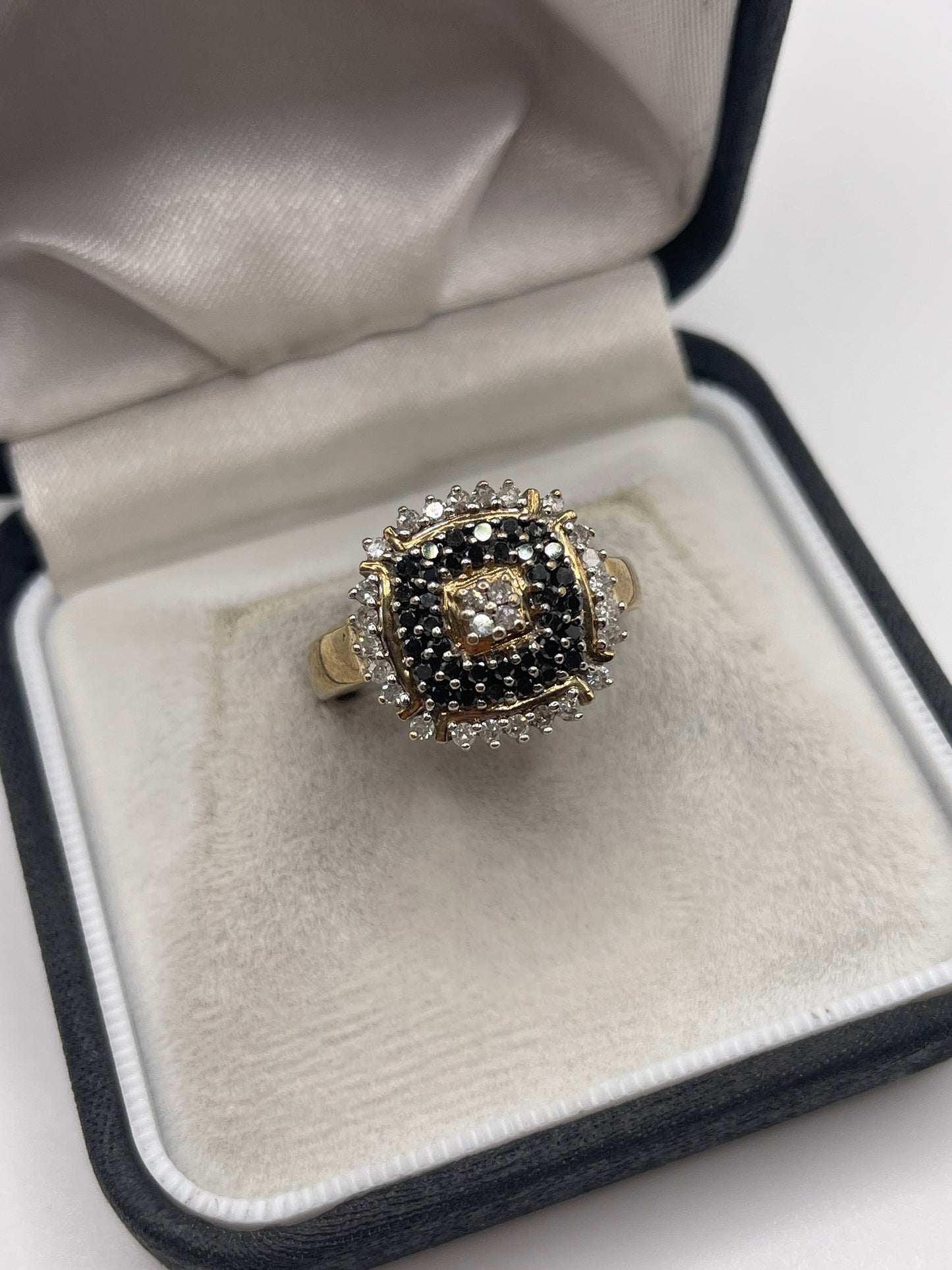 9ct gold 1ct diamond cluster ring