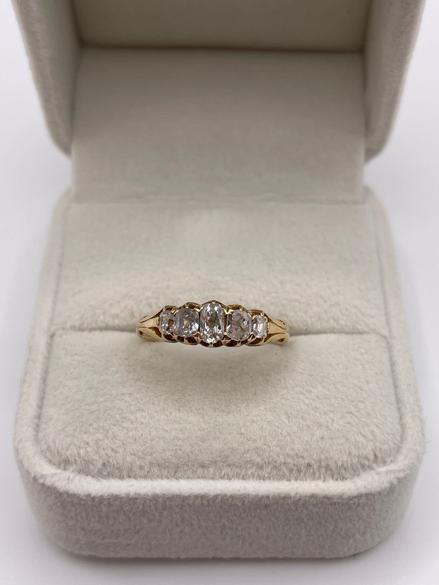 Antique 18ct gold diamond ring