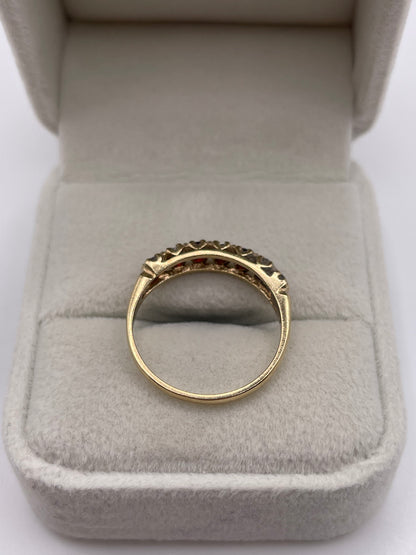 9ct gold garnet ring