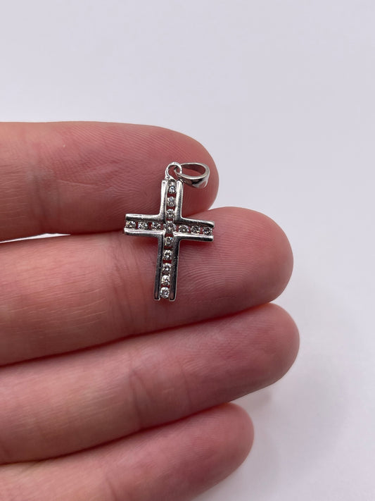 9ct white gold diamond cross pendant
