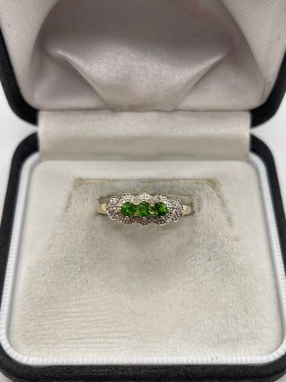 9ct gold diopside and diamond ring