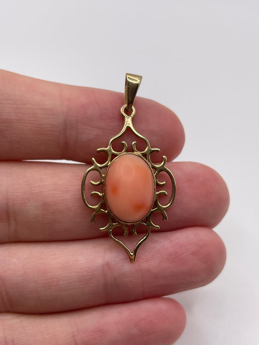 9ct gold coral pendant