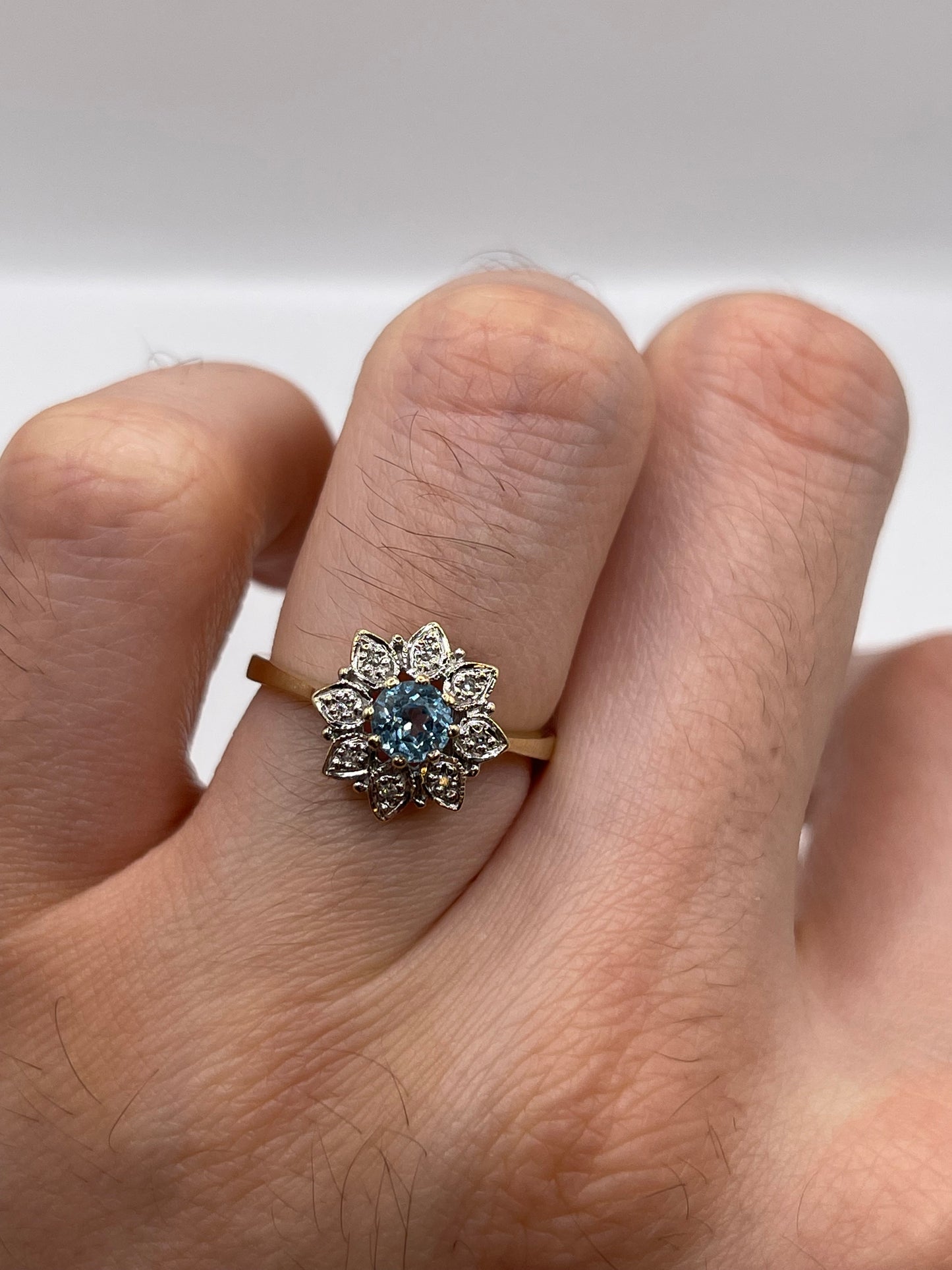 9ct gold topaz and diamond ring