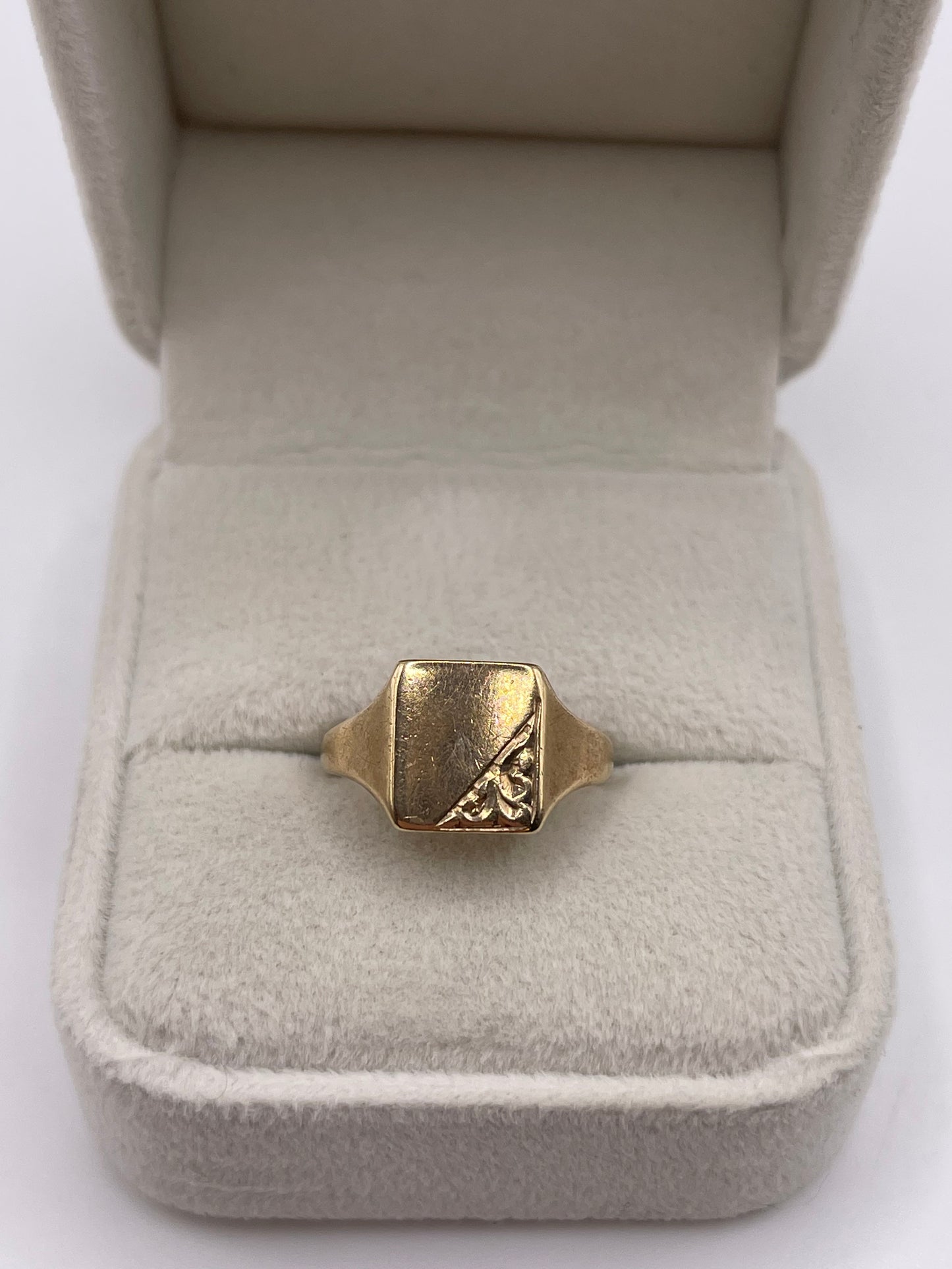 9ct gold signet ring