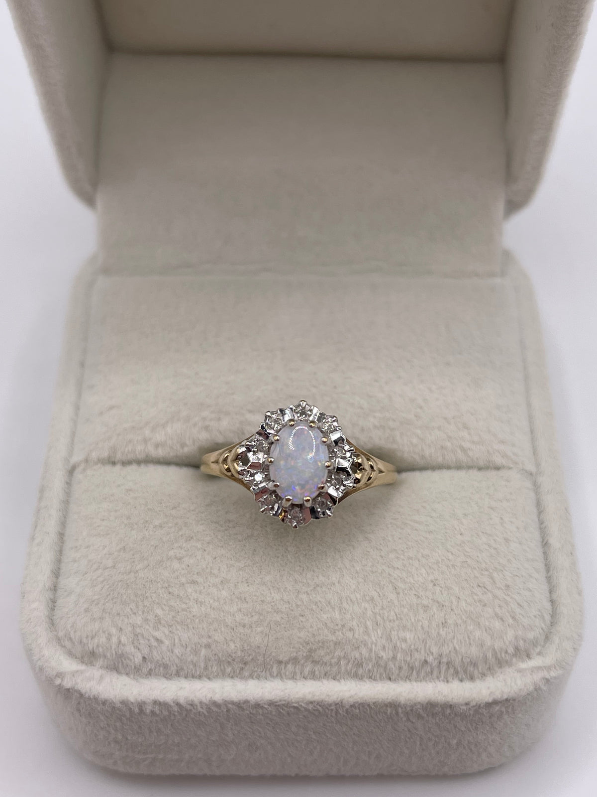 9ct gold opal and diamond ring