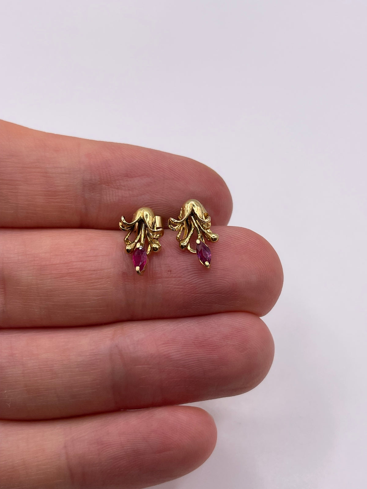 9ct gold ruby earrings