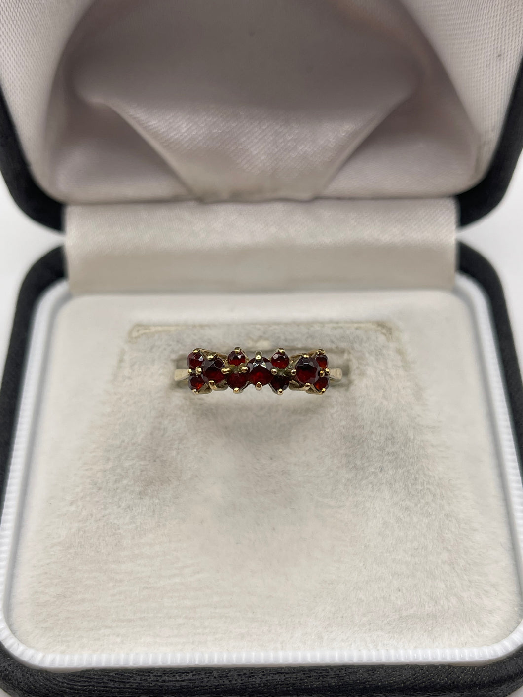 9ct gold garnet cluster ring