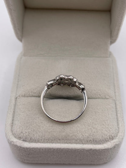 9ct white gold emerald and diamomd clover ring